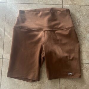 alo bike shorts